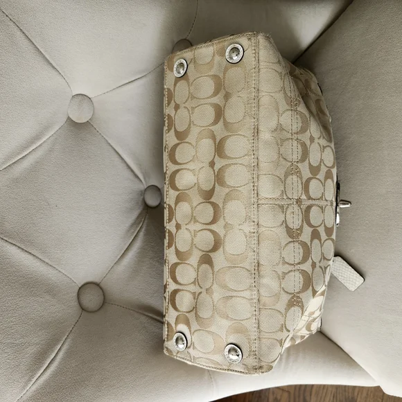 COACH Bag - Picture 4 of 7